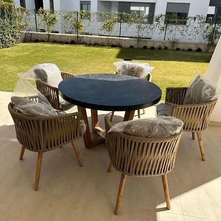 Vanian Gardens -stella إِستيبونا